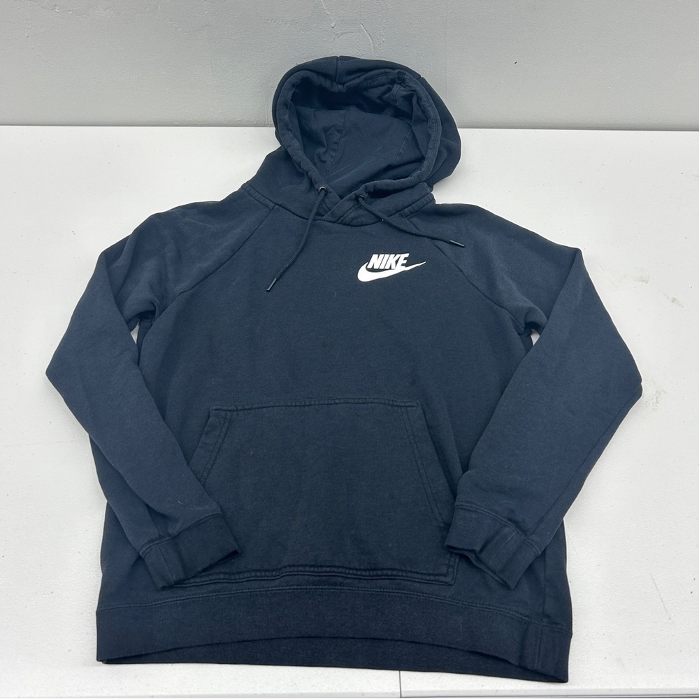 Nike Men's Black Hoodie size small